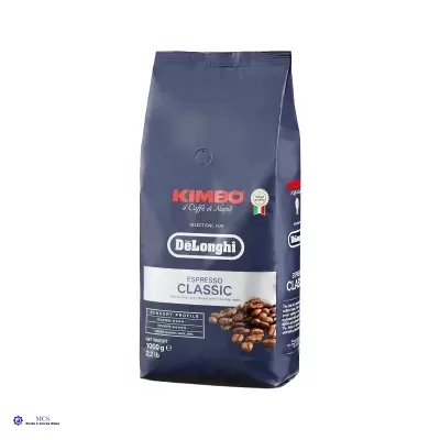 Pacote de café Kimbo Espresso Classic azul escuro com texto e grãos de café.