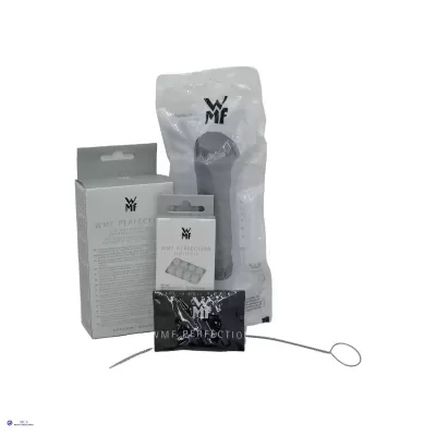 Acessórios para vinho WMF em embalagens brancas e pretas com logotipo e estrutura metálica.