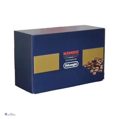 Caixa azul escura de café Kimbo com detalhes dourados e grãos de café