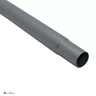 Tubo plástico cinzento cilíndrico com superfície lisa e saliência circular