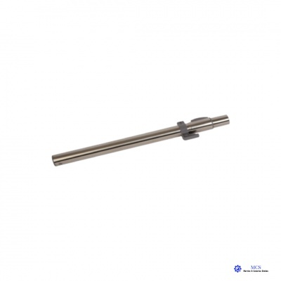 Tubo metálico cilíndrico prateado com suporte cinzento