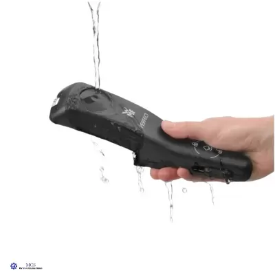 Telecomando preto à prova de água com texto CONNECT e gotas de água