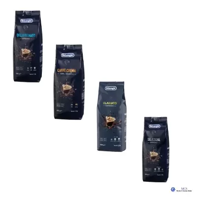 Quatro pacotes de café DeLonghi com diferentes variedades em fundo branco