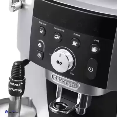 Máquina de café expresso De'Longhi com painel de controlo e bocal para vaporização