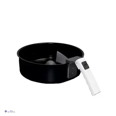 Frigideira preta com pega removível branca