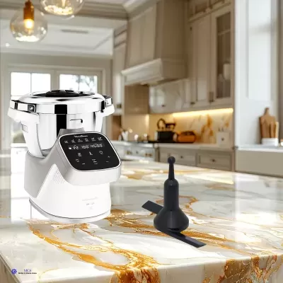 Robot de cozinha Moulinex Companion Pro branco com tigela de aço inoxidável sobre bancada de mármore