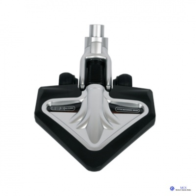 Cabeça triangular de aspirador de pó preta e prateada