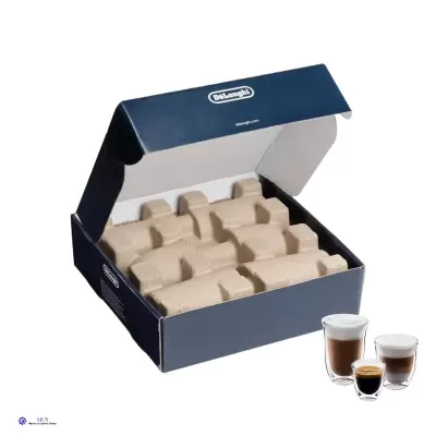 Caixa azul De'Longhi com divisórias internas e três copos transparentes com café