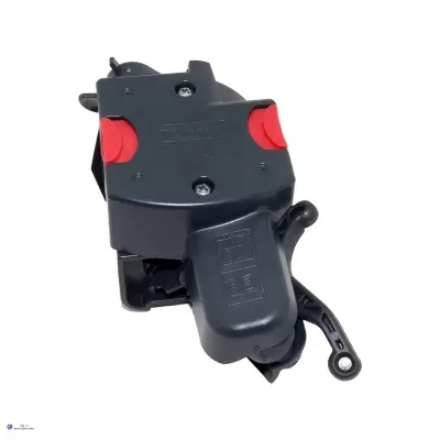 Dispositivo elétrico preto com botões vermelhos em fundo branco