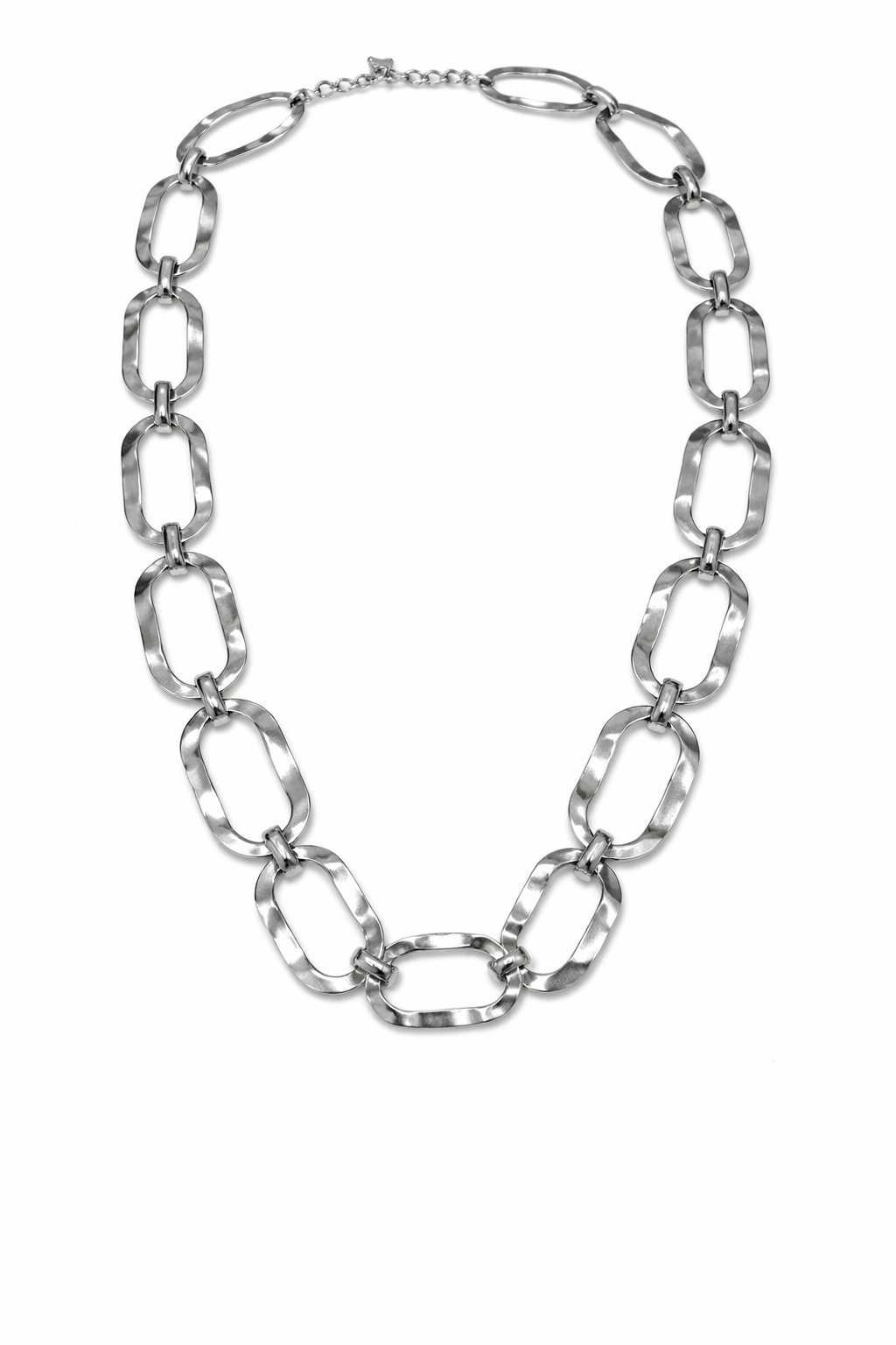 Colar de elos ovais prateados martelados