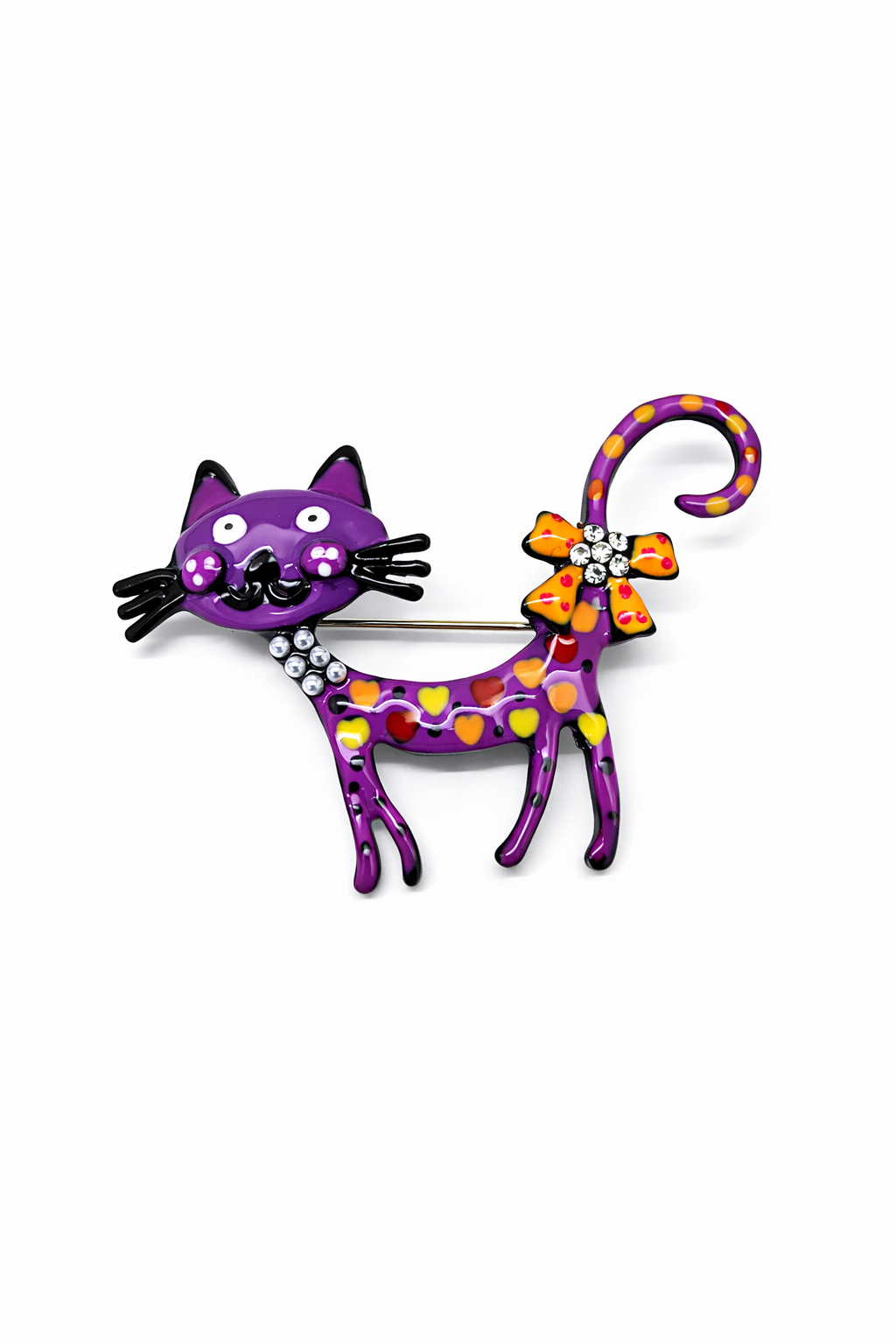 Broche em forma de gato roxo decorado com corações e laço amarelo com pedras