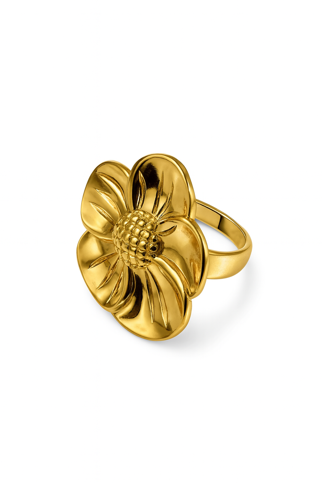 Anel dourado em forma de flor com pétalas e centro texturizado