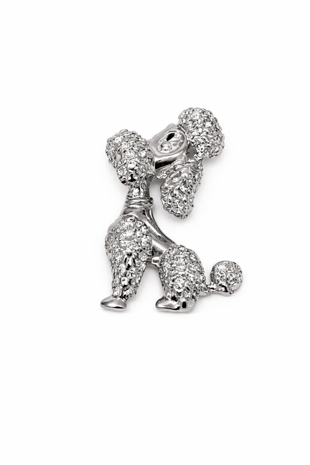 Broche cão poodle metálico prateado com pedras brilhantes
