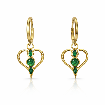 Brincos dourados com pedras verdes em forma de coração
