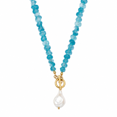 Colar com contas azuis, fecho dourado e pendente perolado branco