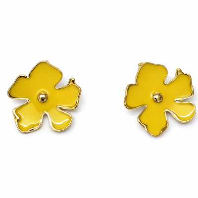 Brincos flor amarelos com bordas douradas em fundo branco