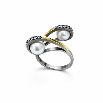Anel prateado com pérolas, dourado e pedras azuis