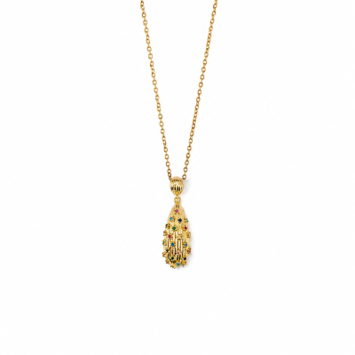 Colar dourado com pendente em forma de gota com detalhes coloridos