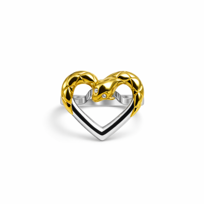 Anel em forma de coração com serpentes douradas e prateadas