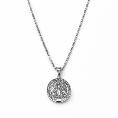 Colar prata com pendente redondo e figura religiosa