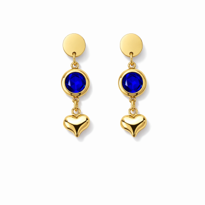 Brincos dourados com pedras azuis e coração pendente