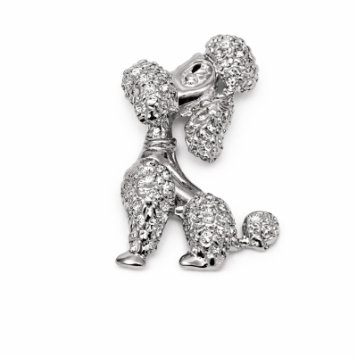 Broche cão poodle metálico prateado com pedras brilhantes