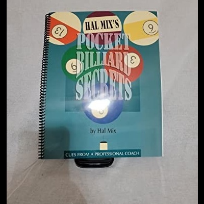 Livro POCKET BILLIARD SECRETS com capas coloridas e espiral preta