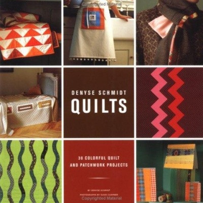 Capa do livro Denyse Schmidt Quilts com imagens de colchas e acessórios coloridos