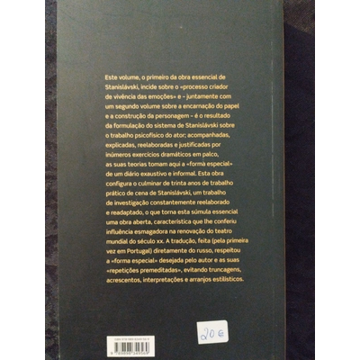Capa traseira de livro preta com texto em amarelo e etiqueta de preço