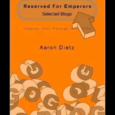 Capa de livro laranja com texto e letras tridimensionais dispersas.