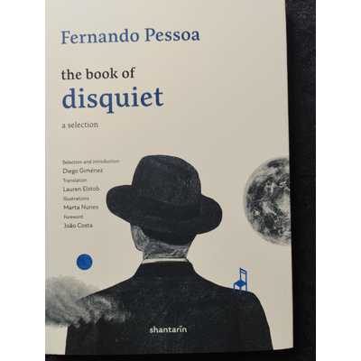 Capa do livro the book of disquiet de Fernando Pessoa com ilustração e texto