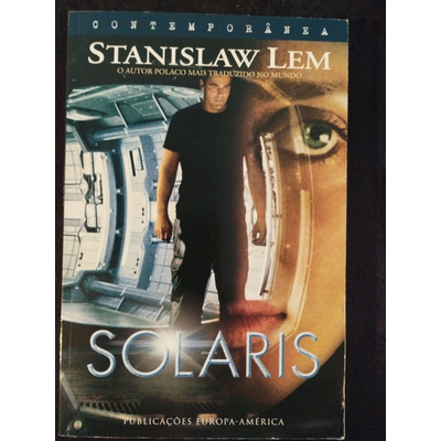 Capa do livro Solaris com homem e rosto num ambiente futurista