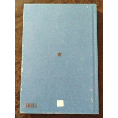 Livro de capa dura azul com etiqueta e código de barras