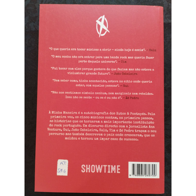 Contra-capa de livro vermelho com texto branco e código de barras