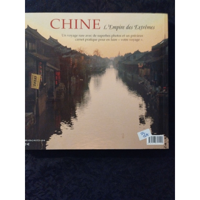Livro com capa mostrando canal chinês ao pôr do sol e texto em francês