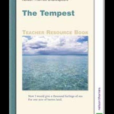 Capa de livro The Tempest com imagem de oceano e texto