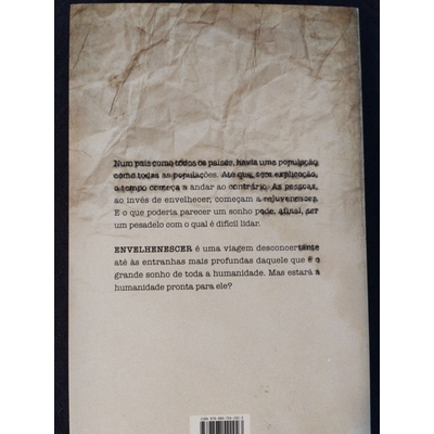 Parte traseira de livro com texto e código de barras