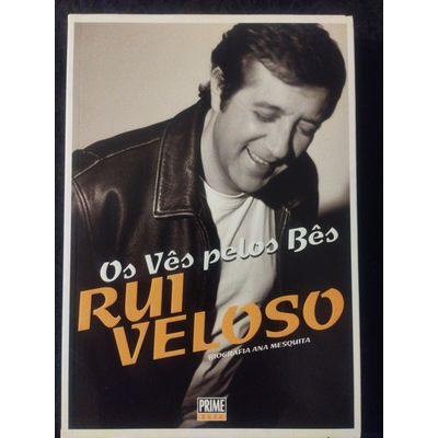 Capa do livro de Rui Veloso com fotografia do cantor e texto do título.