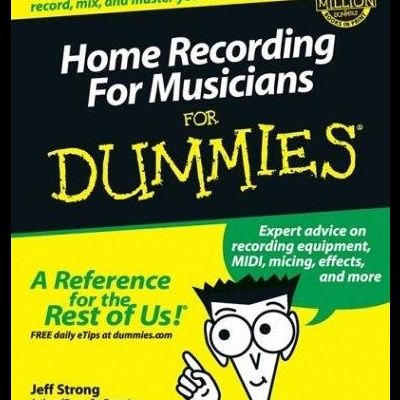 Capa do livro Home Recording For Musicians For Dummies com cores preto e amarelo e um personagem desenhado.