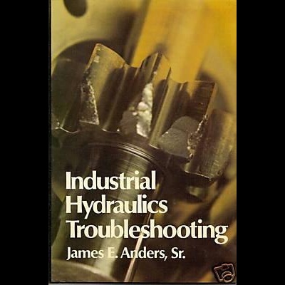 Capa do livro Industrial Hydraulics Troubleshooting com imagem de engrenagem metálica.