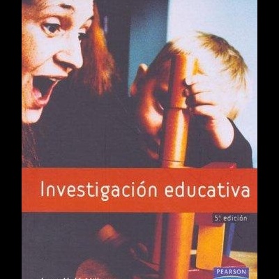 Capa do livro Investigación educativa com imagem de adulto e criança a brincar com blocos