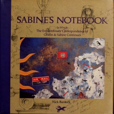 Capa do livro SABINES NOTEBOOK com ilustração colorida e texto