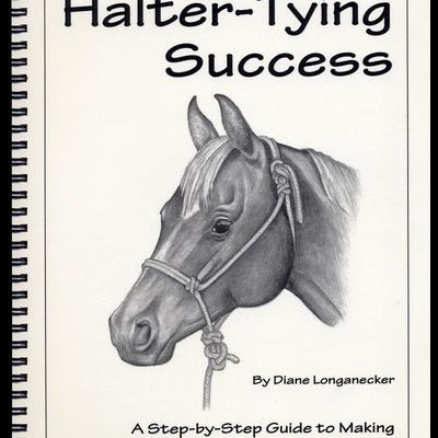Capa de livro com desenho a lápis de cabeça de cavalo com cabresto e texto em inglês