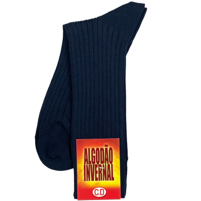 Par de meias azul escuro com embalagem vermelha e amarela