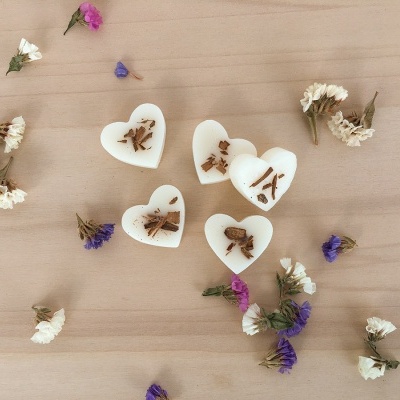 Cera&#x20;Perfumada&#x20;Ma&#x00E7;&#x00E3;&#x20;e&#x20;Canela