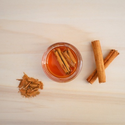 Mel&#x20;Flores&#x20;Silvestres&#x20;com&#x20;Canela