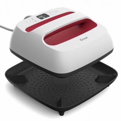 Aparelho elétrico de limpeza a vapor branco e vermelho com base preta