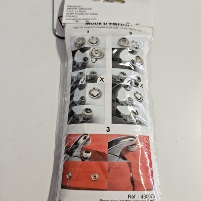 Pacote de botões de pressão metálicos com instruções de uso