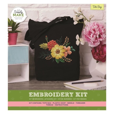 Kit de bordado com tote bag preta e flores coloridas bordadas