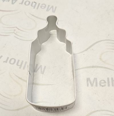 Forma de metal para bolachas em formato de garrafa